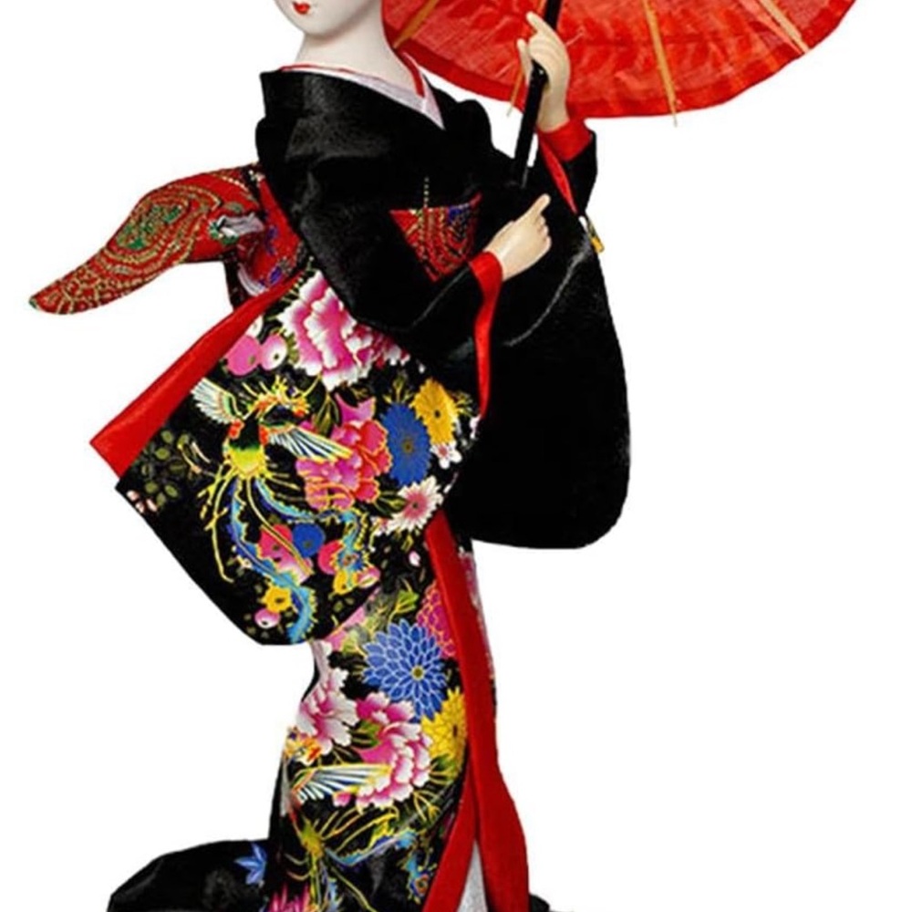 Source Unknown Black and Red Geisha Figurine